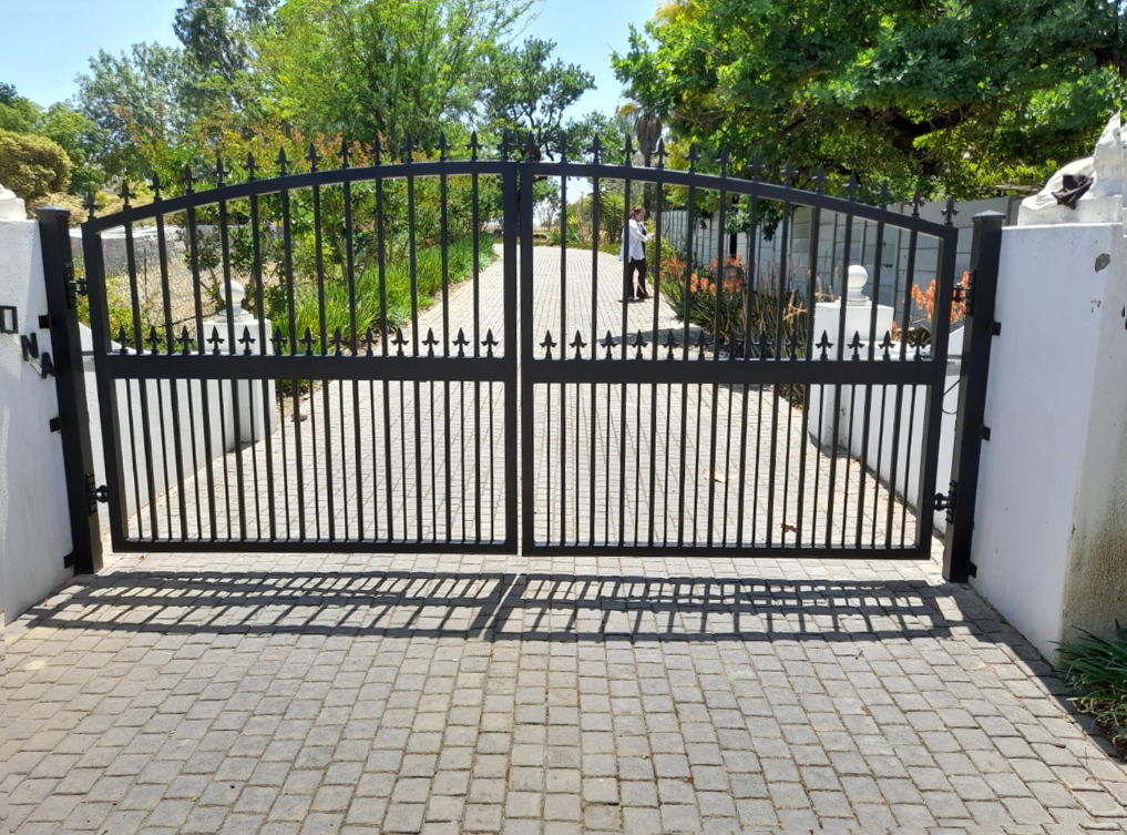 Ornamental driveway gate